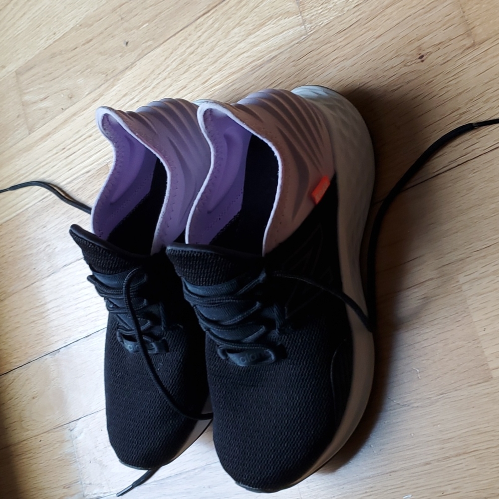New Balance Fresh Foam Roav Sneakers